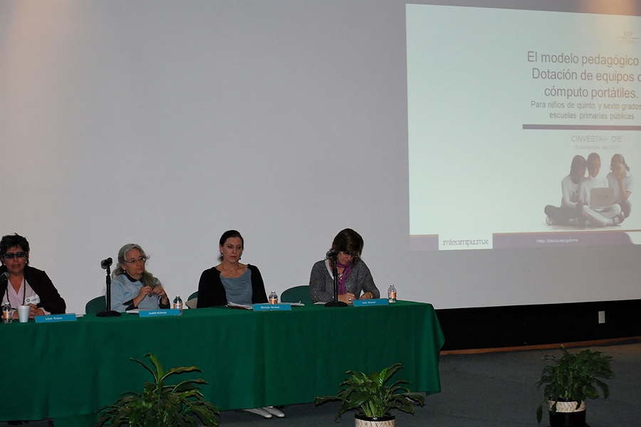 Segunda mesa de debate Nuevas Tecnologías en la escuela: Promesas y...